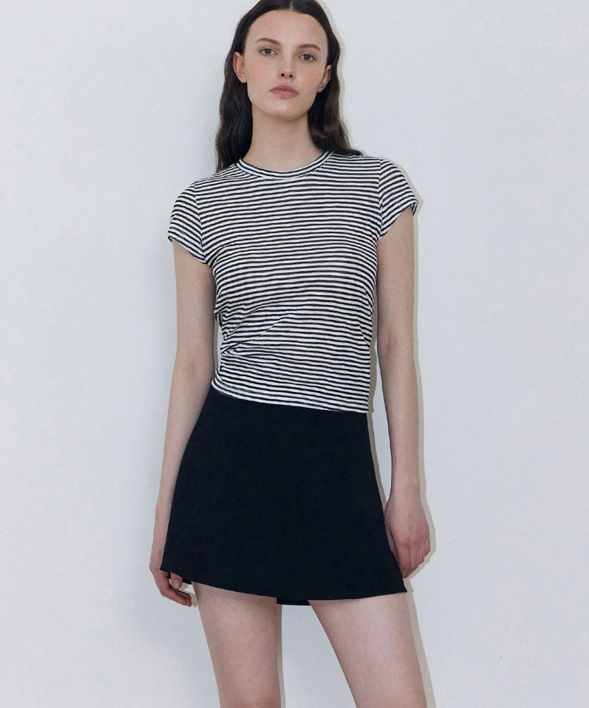 Lady Volume Mini Flare Pants Skirt (Black)