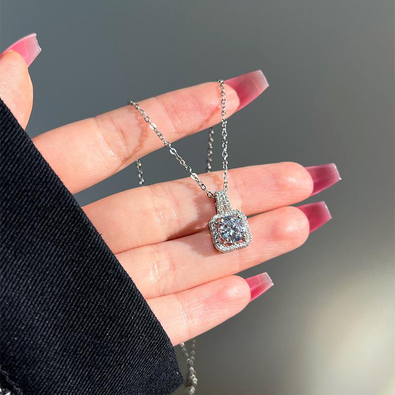 Women's Silver Titanium Steel Necklace with Micro-Inlaid Zircon - Elegant, Durable Clavicle Chain Jewelry