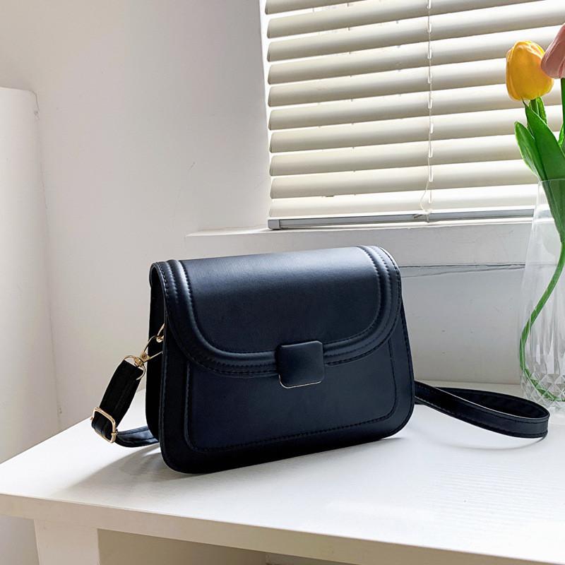 

Vintage Inspired Fashionable Pu Shoulder Bag For Women 2023 Spring Collection чёрный