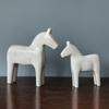 2 ks Dřevořezba Socha koně Abstraktní Umělecká Figurka poníka Zvířecí socha Ozdoba pro domácí kancelář Stolní dekorace