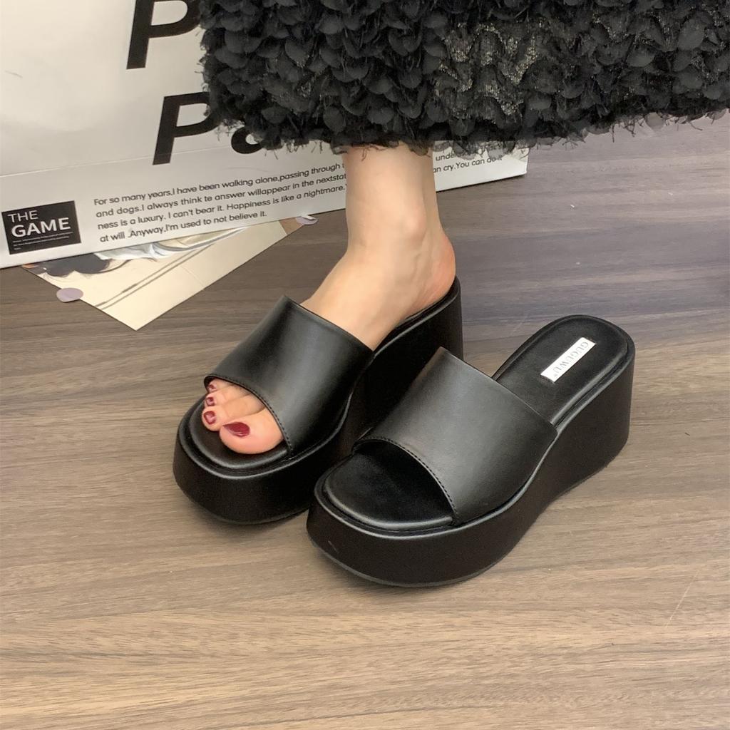 Internet celebrities thick-soled heel cool slippers women summer wear retro black high-heeled one-word drag fairy style sandals