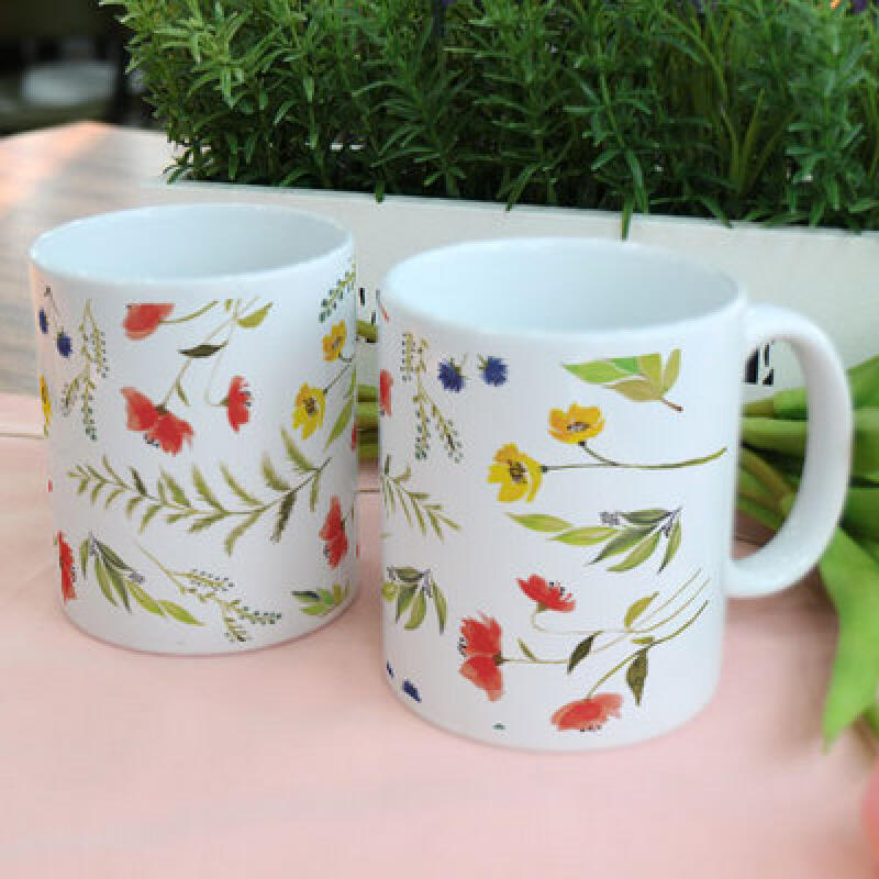 tk441-Design Mug 2p-Picking Flowers