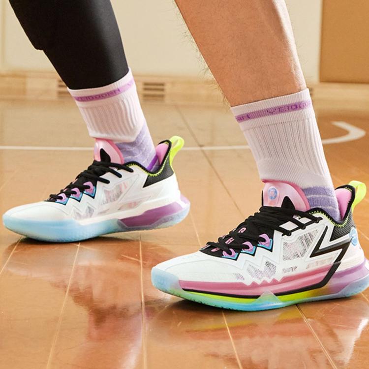 Nové 361° Big 3 Future Odpružení Pro Budoucnost Protiskluzové A Odolné Proti Opotřebení Nízké Basketbalové Boty Pánské Bílé Černé 672411114-1