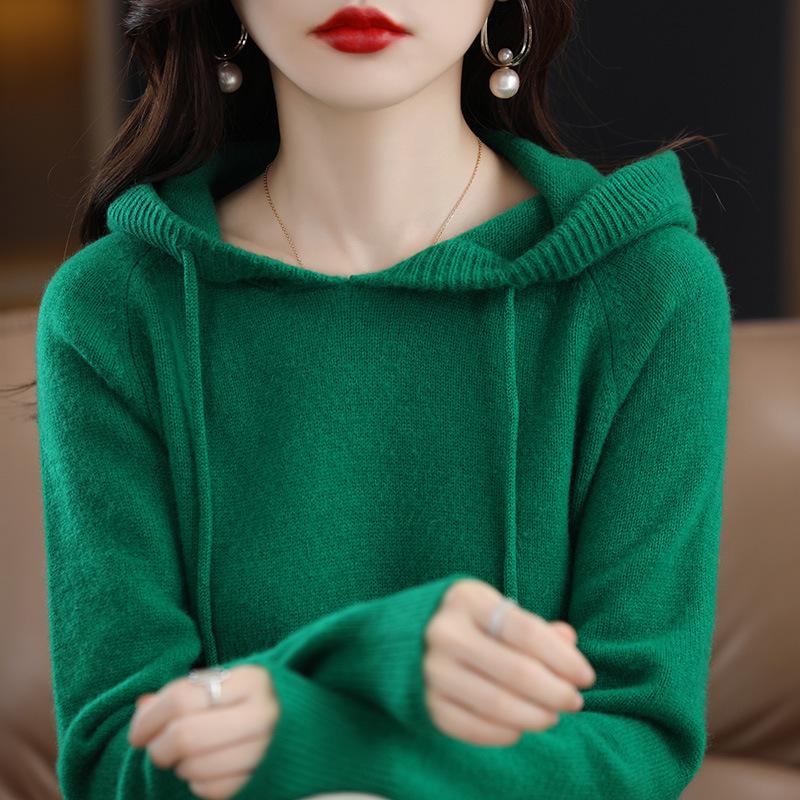 2026 Autumn/Winter Women's Hooded Knit Pullover Sweater: Loose-Fit Base Layer Top
