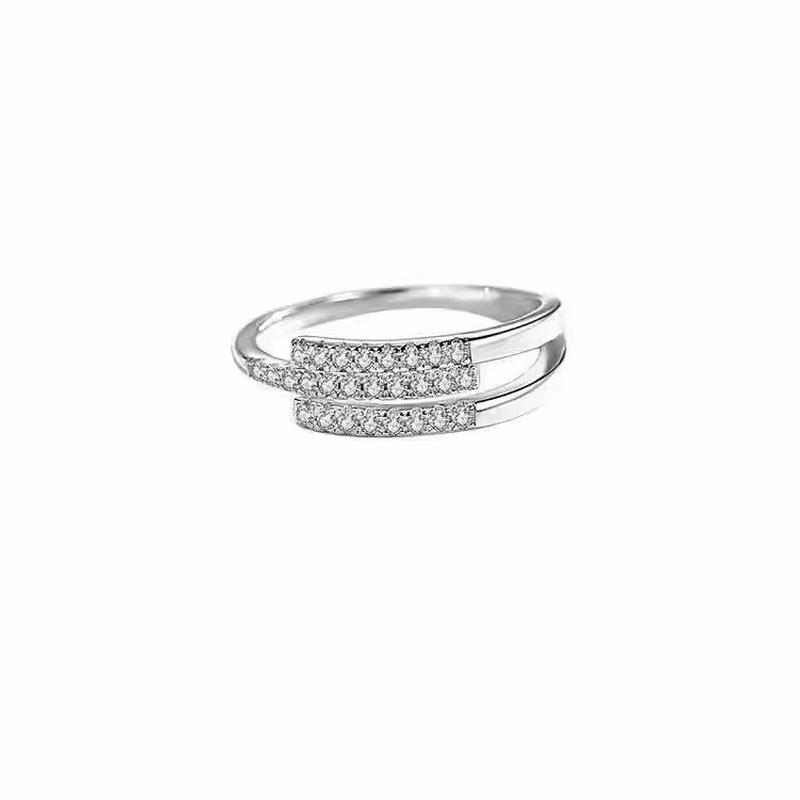 Sparkling Diamond Geometric Index Ring – High-End Korean Fashion