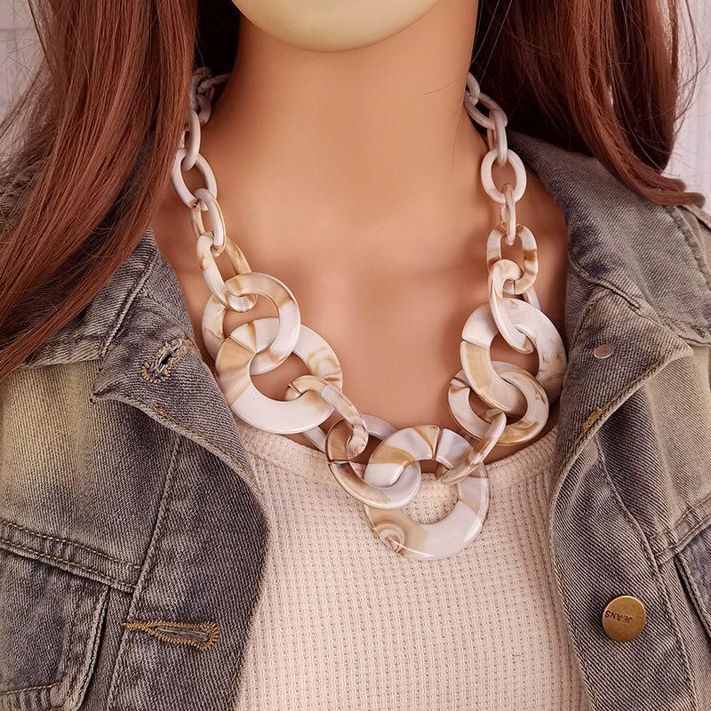 Acrylic Statement Pendant Necklace for Women Modern Geometric Vintage Accessories