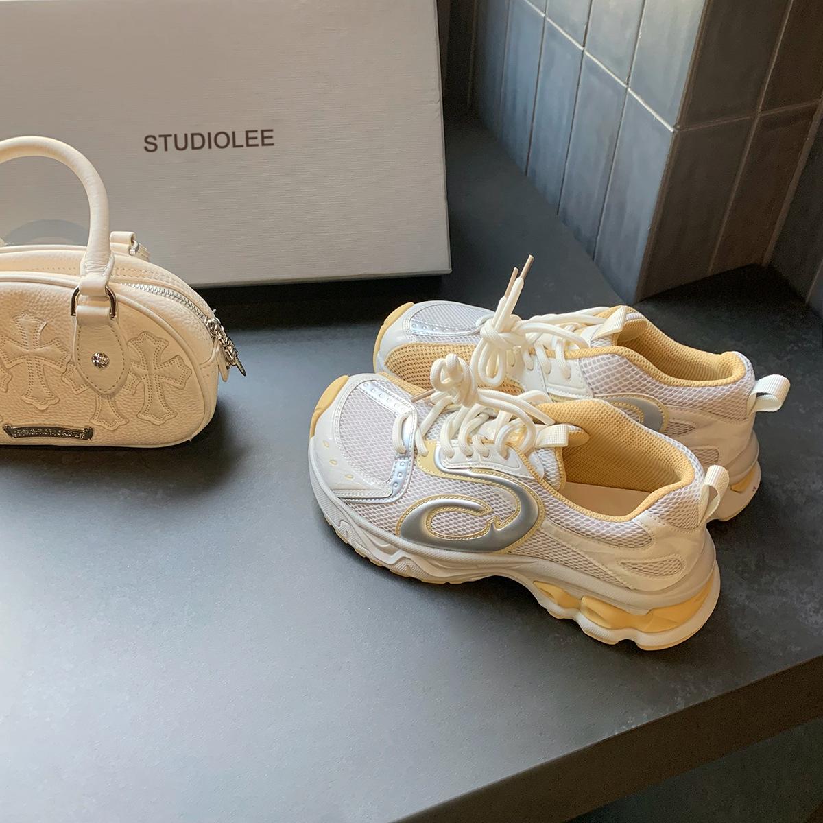 

Grape mother studiolee height increased by 5cm~ fashionable crooked head color matching lace-up casual mesh thick-soled dad shoes 35 жёлтый