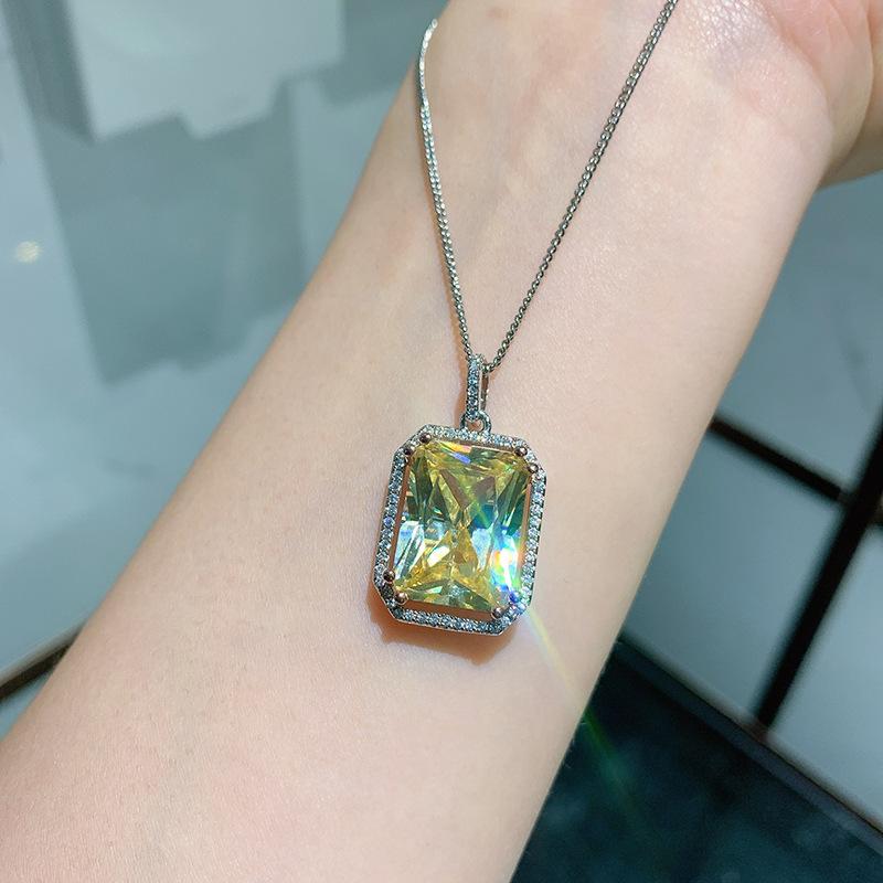 Sparkling Yellow Cubic Zirconia Necklace for Women's Wedding Anniversary Party Luxury Accessories Gifts Fashion Jewelry Pendant