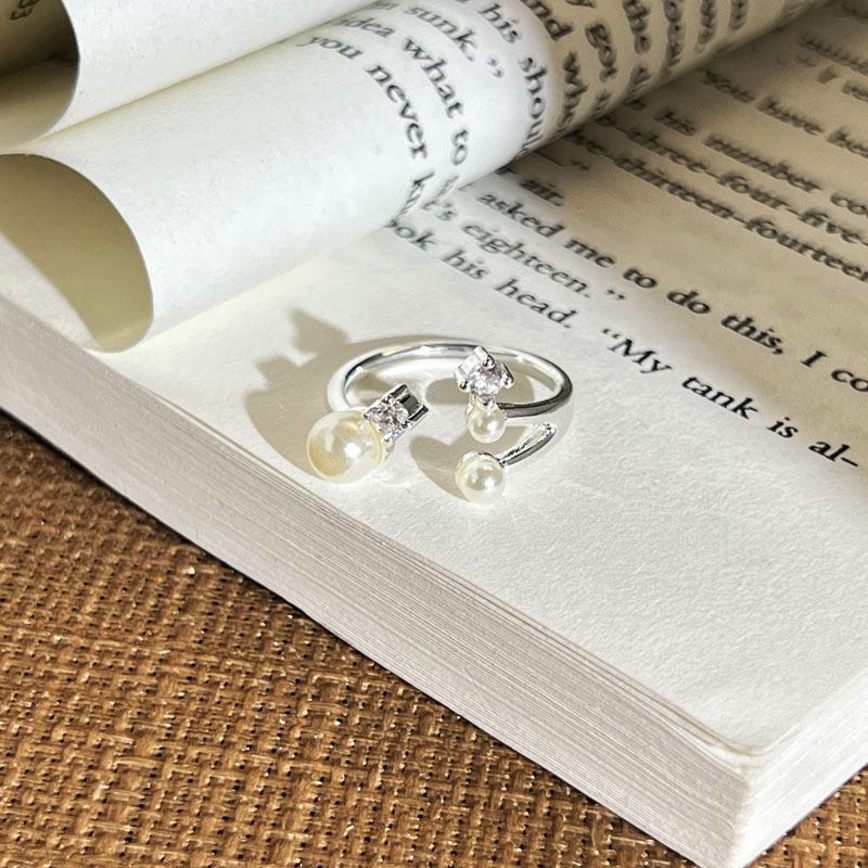 

Ins Cold Wind Gentle Pearl Inlaid Light Luxury Temperament Open Ring Female Sweet Cool Exquisite Niche Stacked Ring 2026 Resizable