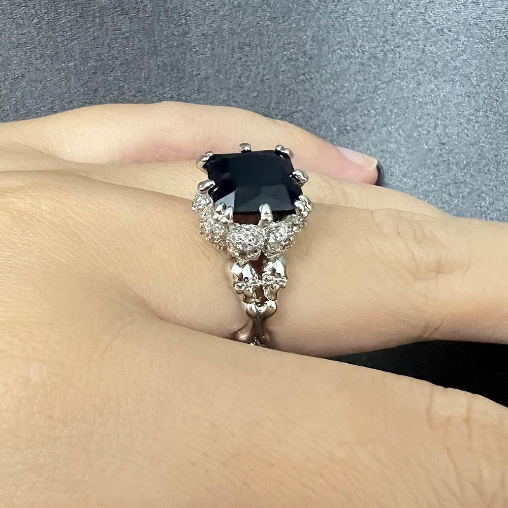 Anelli Personalità Teschio Punk Stile Gotico Retro per Donne Uomini Halloween Zircone Nero Gioielli Anello Semplice Nero da Donna Accessione