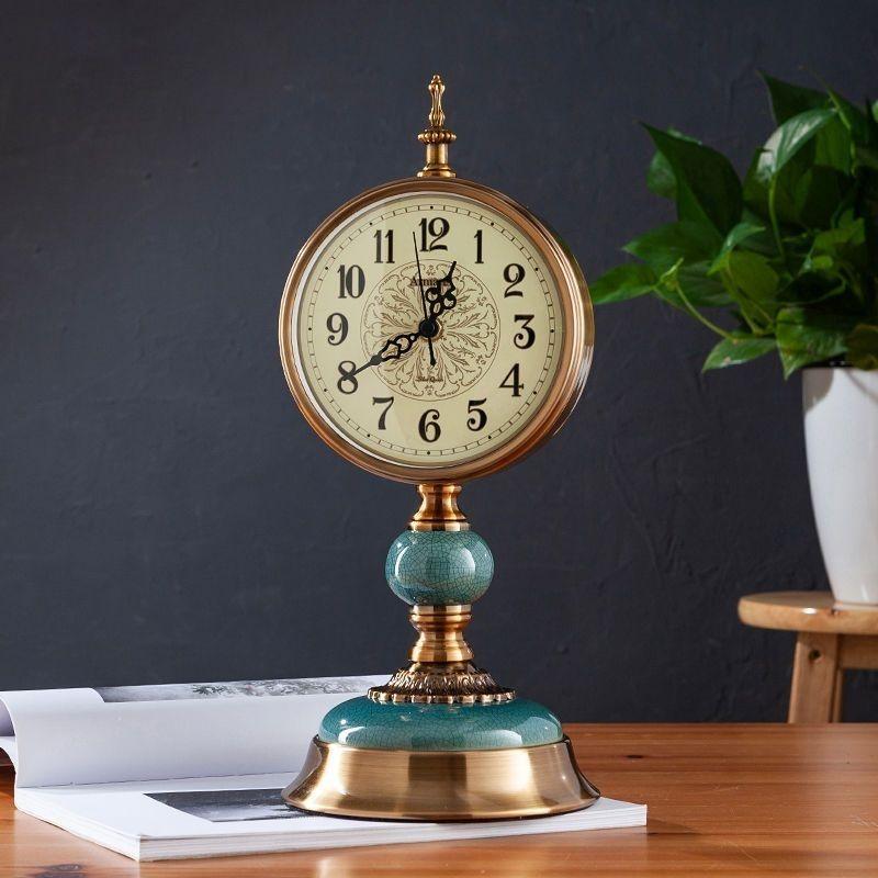Retro Table Clock Creative Living Room Dining Room Restaurant Bedroom Indoor Home Decoration Silent Metal Desk Clock Gift Clocks