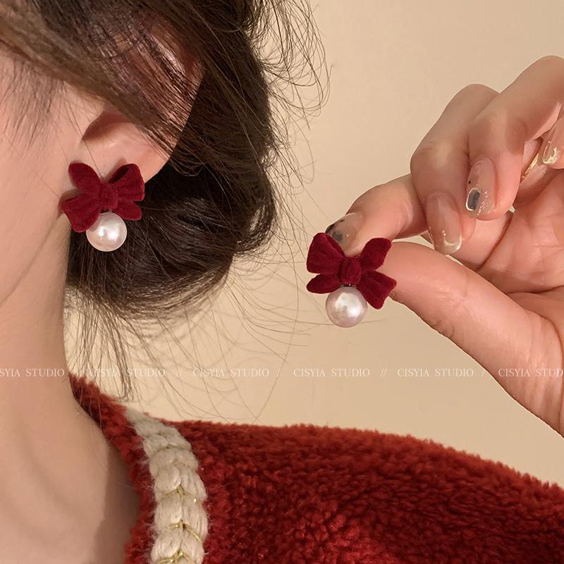 2024 D Retro Wine Red Velvet Rose Pearl Earrings: Hong Kong Style, Autumn/Winter Trend