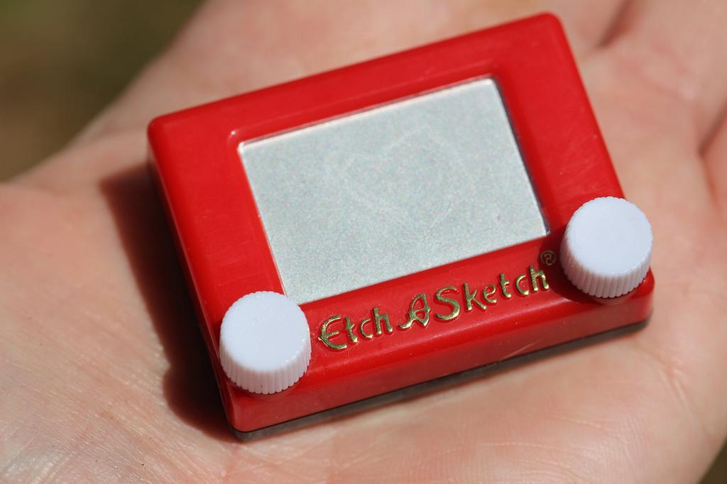 Etch A Sketch Miniature Pocket Sized Classic Sketching Pad That Really by Worlds Smallest Edition- Works!