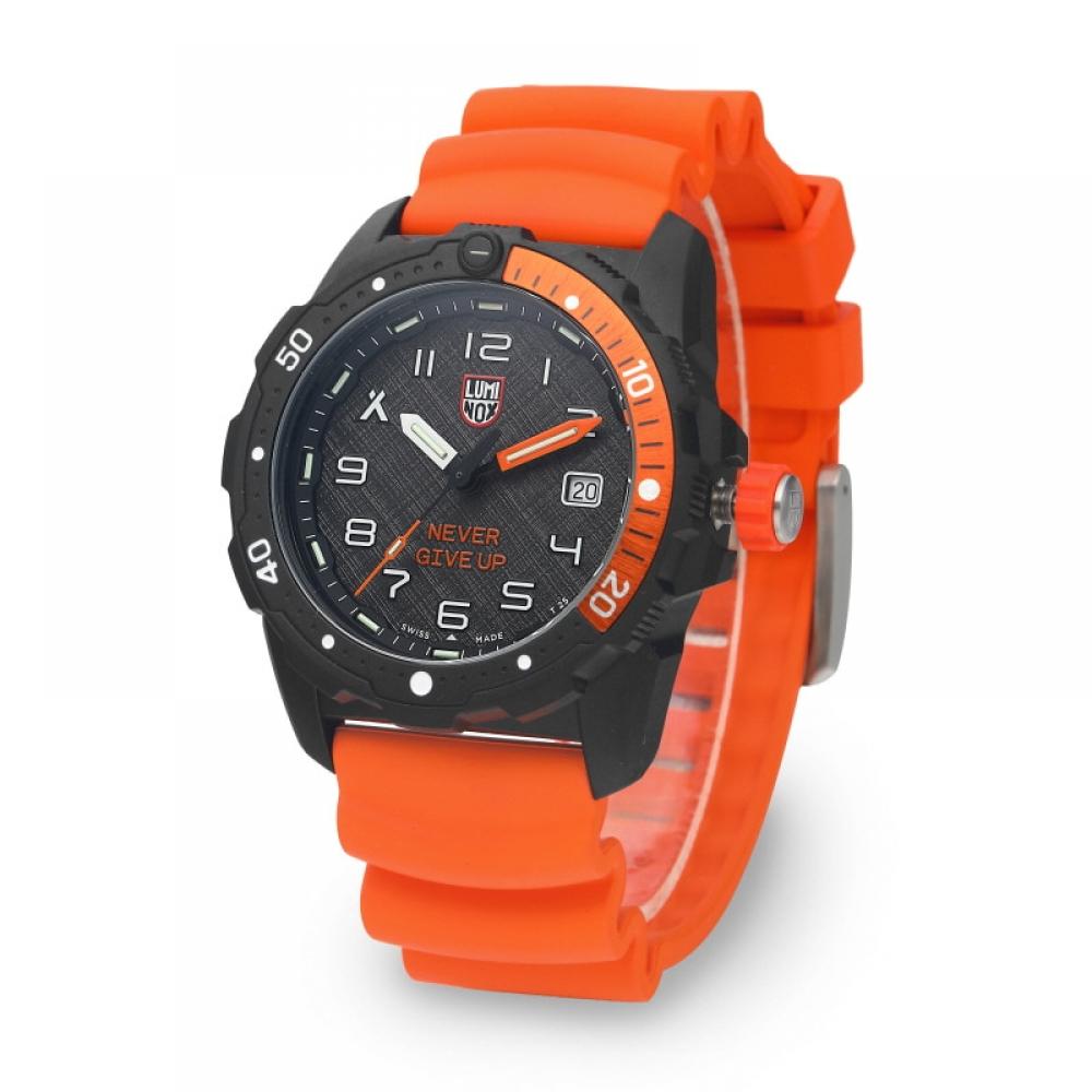 Luminox Bear GryllS Survival Outdoor Explorer Herrenuhr Xb.3729.ngu