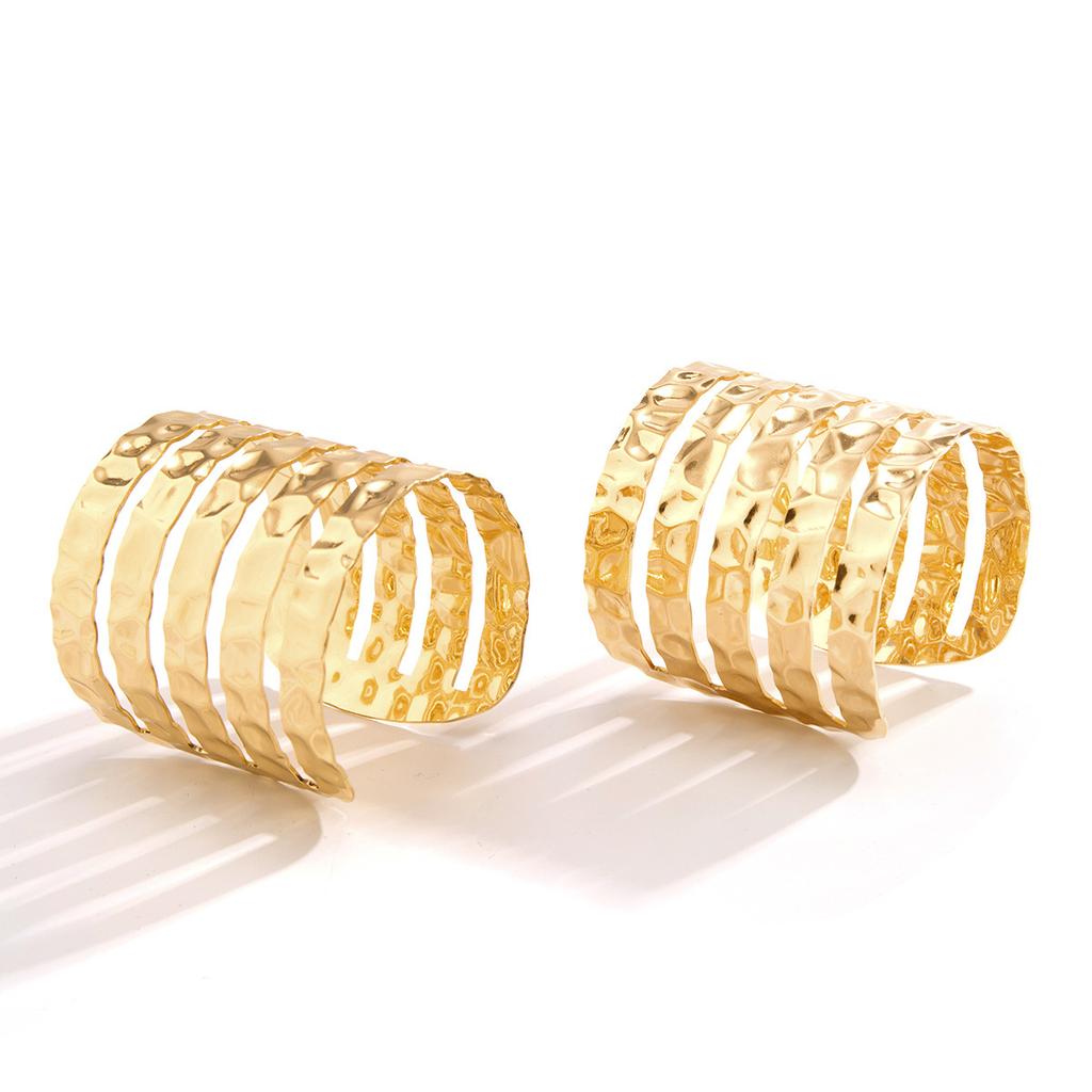 JMXD-Schmuck, offenes Armband mit hohler Linie und flüssigem Percussion-Muster, übertriebenes, breitseitiges geometrisches Punk-Armband