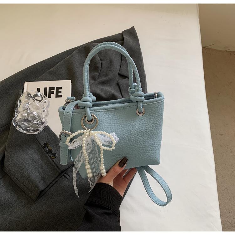 

Internet celebrity portable vegetable basket 2025 new women s new shoulder bag trend Korean niche versatile messenger women s bag