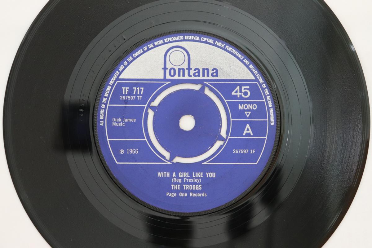 

7inch Record TROGGS - With A Girl Like You TF717 Fontana 1966 UK Rock Used