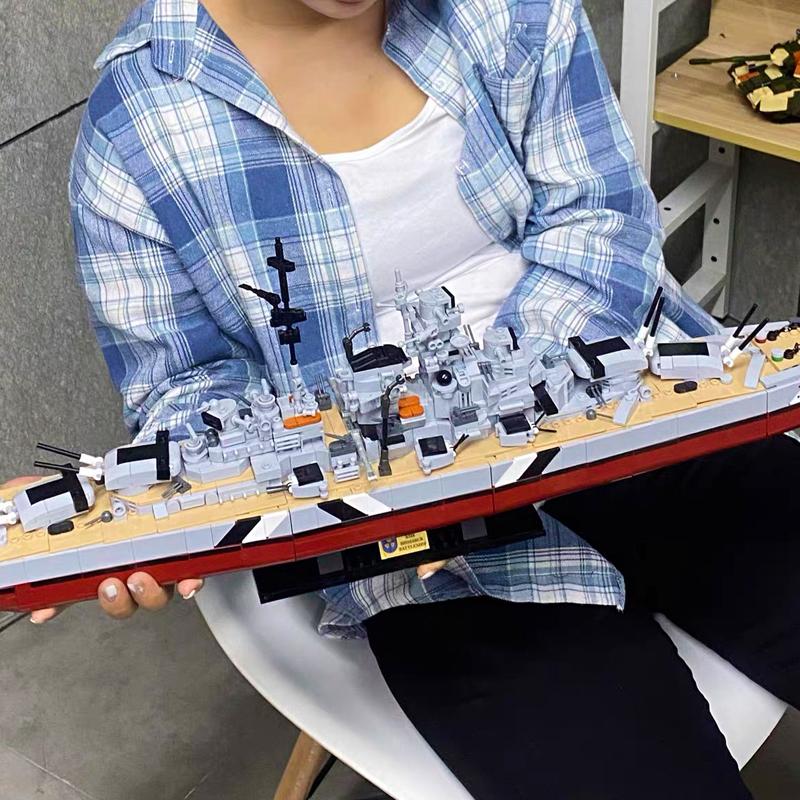 2-in-1 WKII KMS Bismarck Schlachtschiff Bausteine Militärkriegsschiffe Marineflotte Modellsteine Spielzeug für Kinder Geburtstagsgeschenk Moc