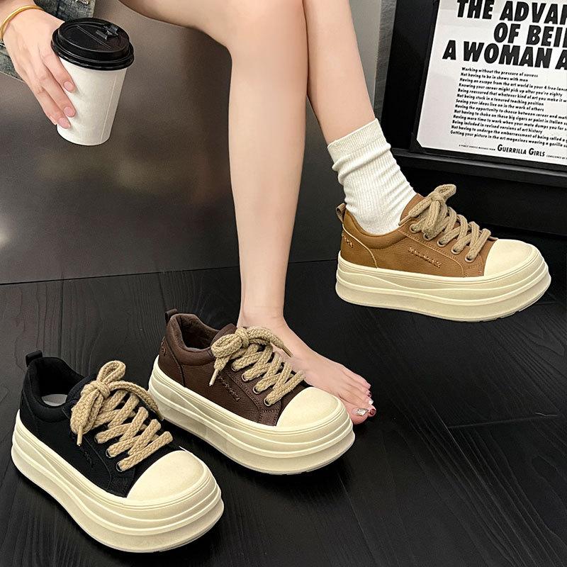 The first layer of cowhide muffin shoes children's 2025 autumn and winter new leather heightened thick-soled velvet casual sports shoes