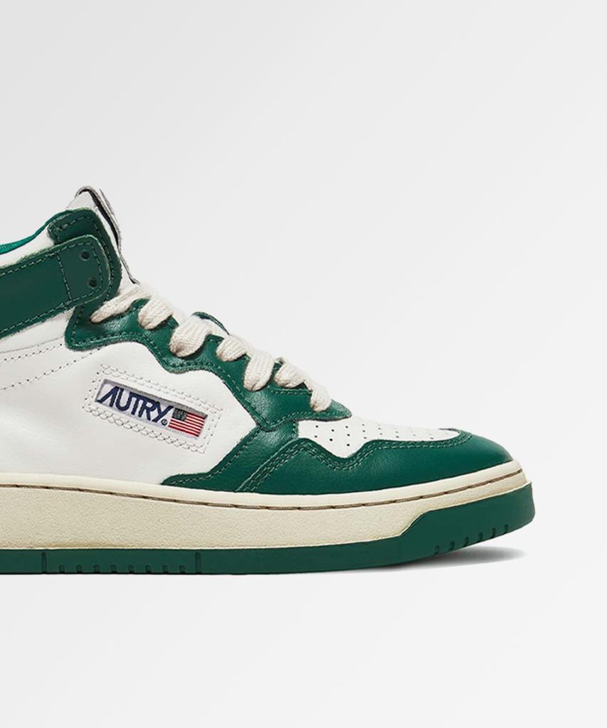 Autry Medalist Mid Cut Sneakers In Leather Green