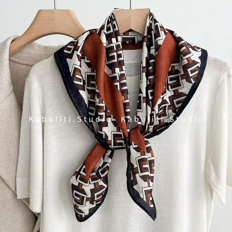 70x70cm Lightweight Square Scarf Women Vintage Black Floral Print Silk-Feel Neck Wrap UV Protection Stylish Accessory