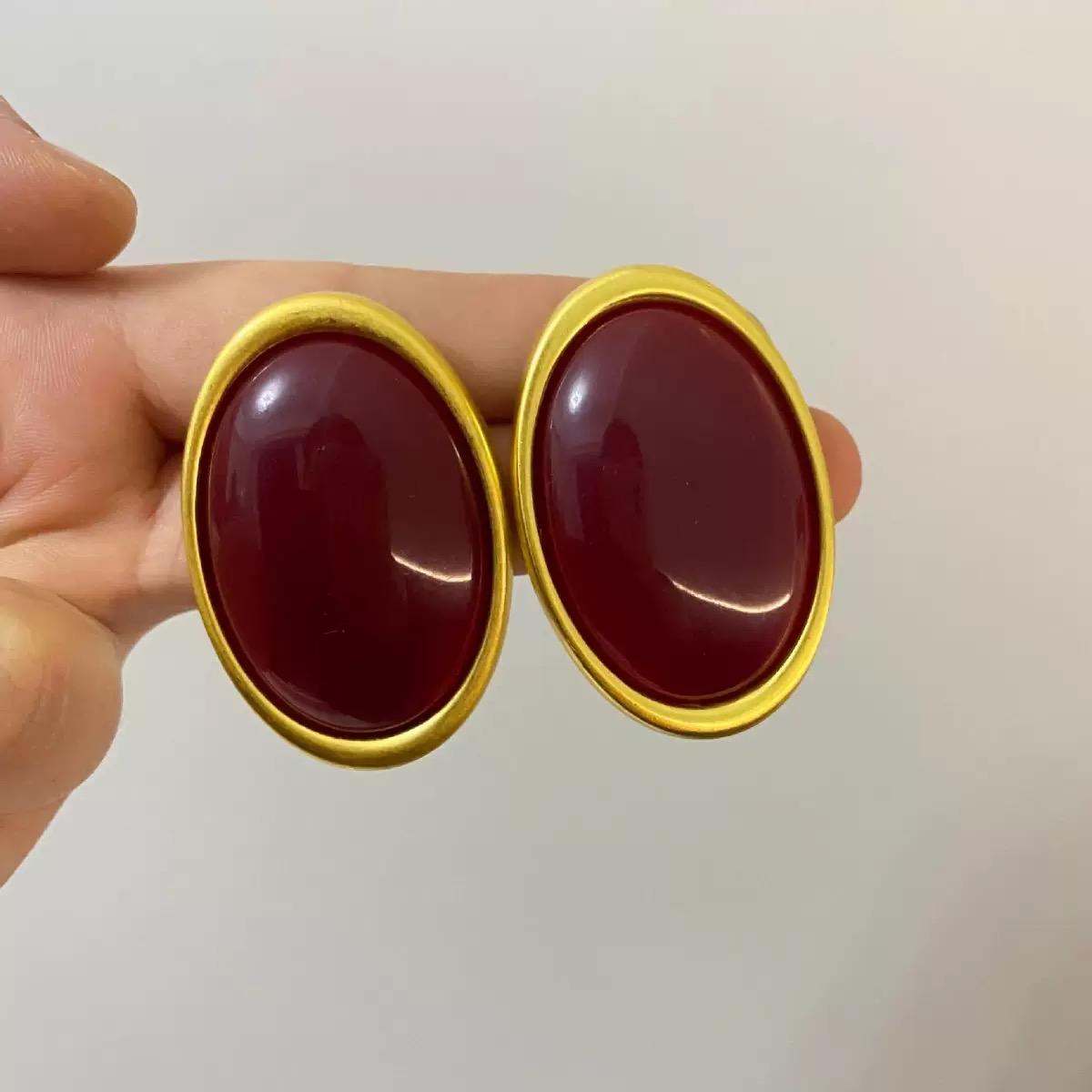 

European And American Light Luxury Retro Wine Red Resin Oval Earrings Simple Temperament Female Jewelry Accessories