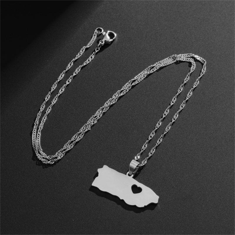 

Stainless Steel Map, Men s Fashion Map, Necklace Silver - with hearts