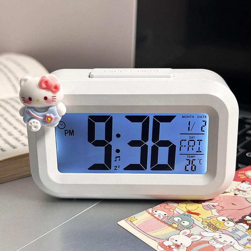 Luminous Cute Beaver Alarm Clock - Multifunctional Silent Desktop Clock with Timer for Dorms and Bedside.