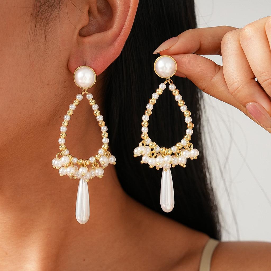 Retro style imitation pearl water drop-shaped silver needle earrings Baroque elegant niche earrings