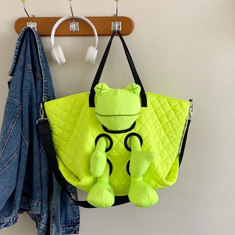 

Large-capacity Women s Bag 23 Internet Celebrity Doll Casual All-matching Single-shoulder Cross-slung Commuting Class Handbag фарби люмінесцентні зелений колір