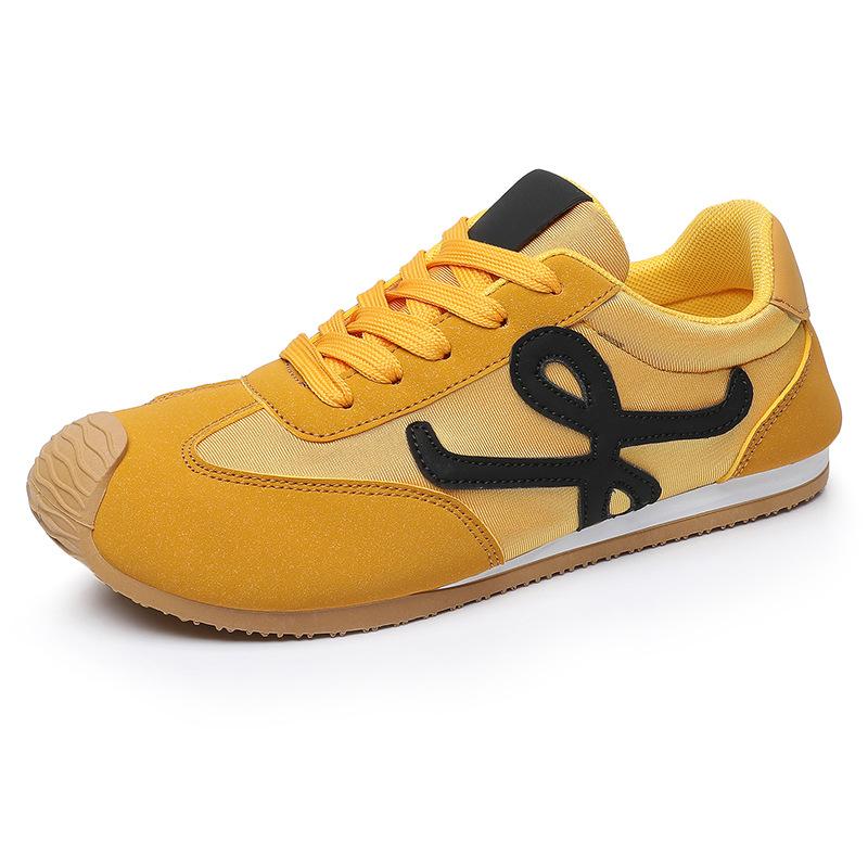 

Soft leather version casual sports moral training shoes women s 2025 new flat-bottomed trendy retro color matching Forrest Gump sports shoes women 35 жёлтый