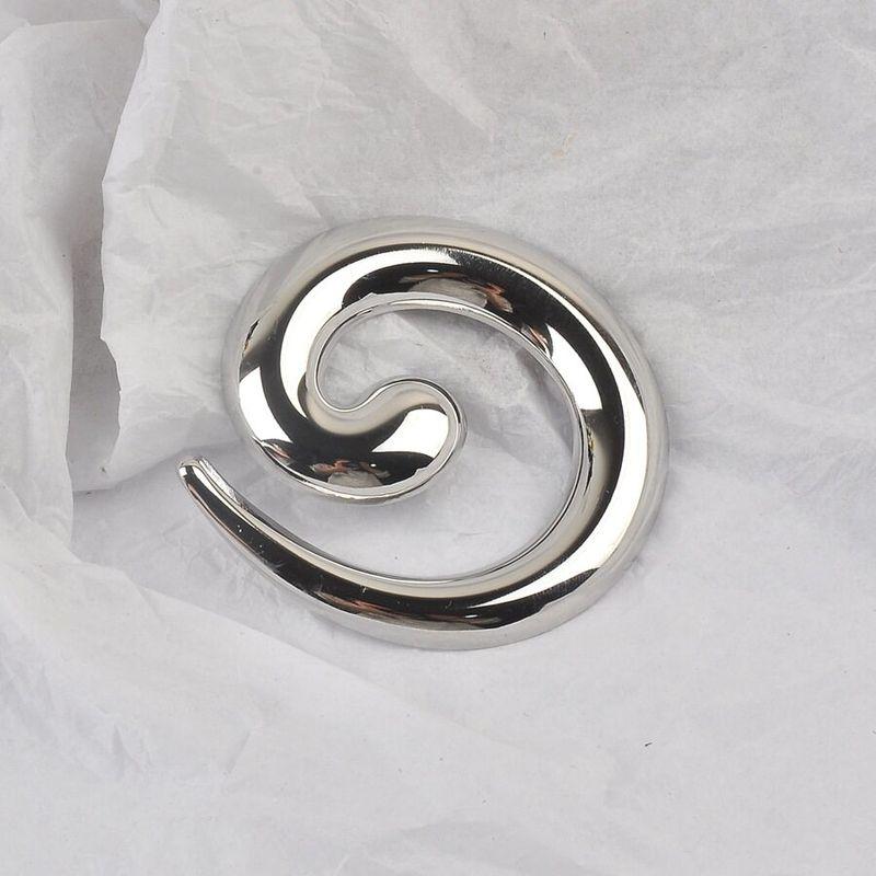 European and American Fashion Wavy Pattern Irregular Brooch High-End Simple Versatile Coat Niche Metal Pin Clothing Accessories