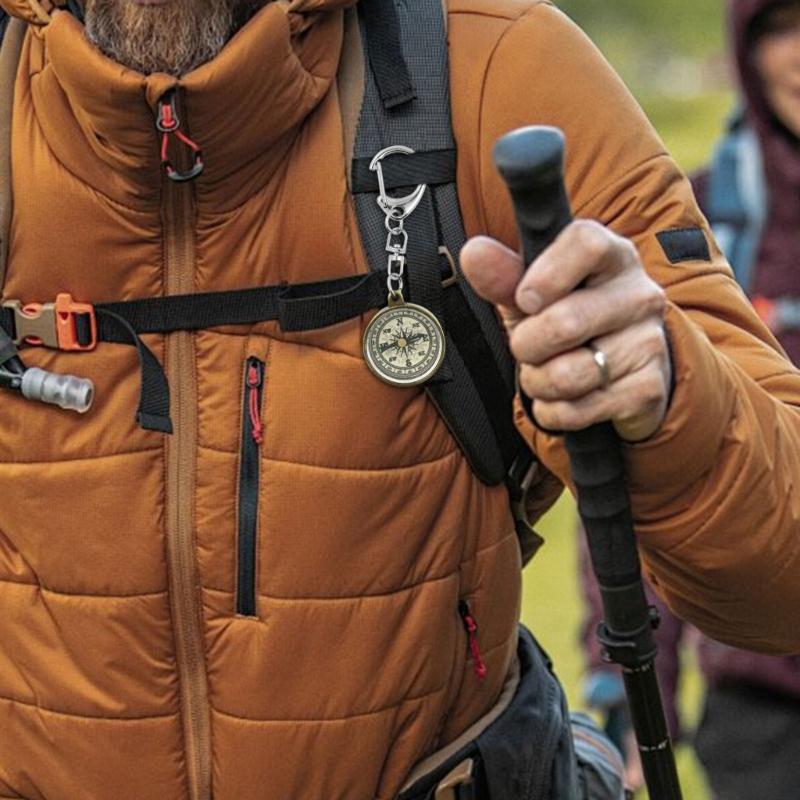 Portable Zinc Alloy Pocket Compasses With Keyring Camping Compasses Keychain Navigation Tool Climbing Equipment Enduring