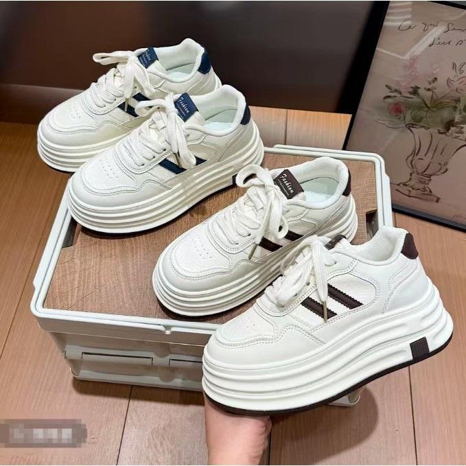 2025 autumn platform white shoes women's new small height increase versatile sports muffin shoes casual board shoes