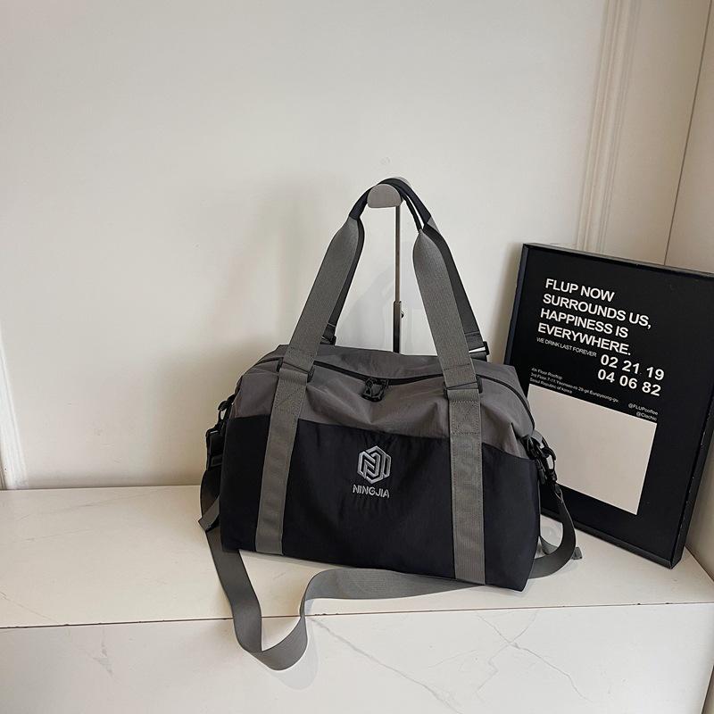 Large capacity travel bag dry and wet separation short trip outdoor fitness bag fashionable versatile shoulder messenger bag