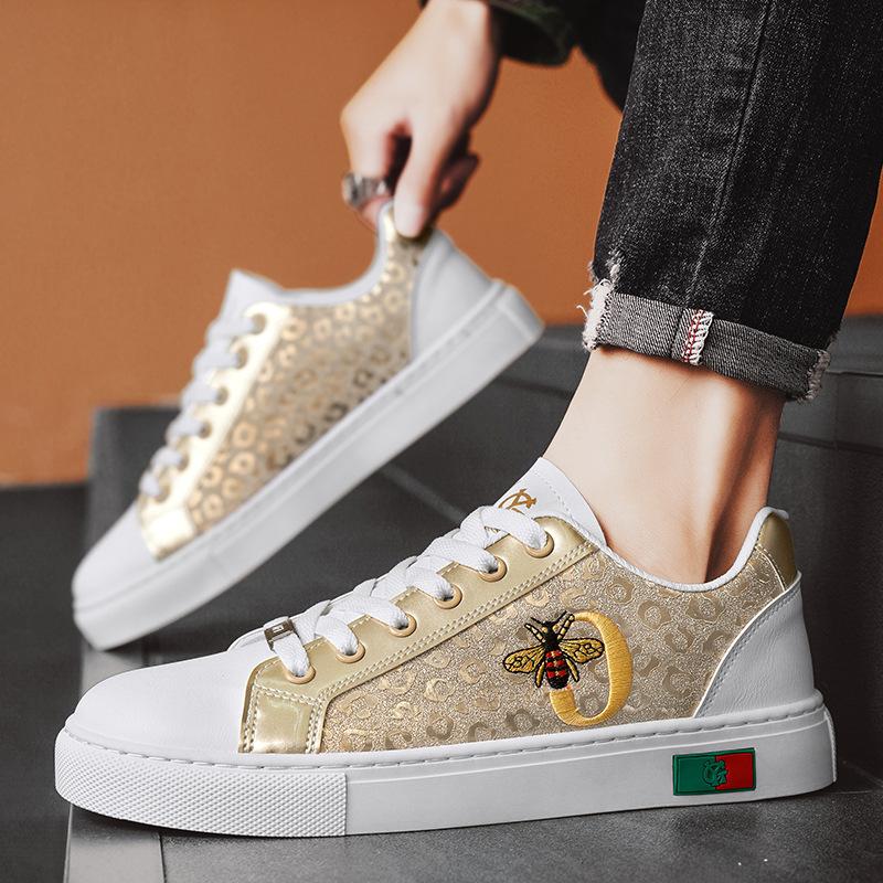 Nowe buty męskie skórzane buty codzienne modne płaskie buty do skateboardingu młodzieżowe uliczne fajne sznurowane trampki