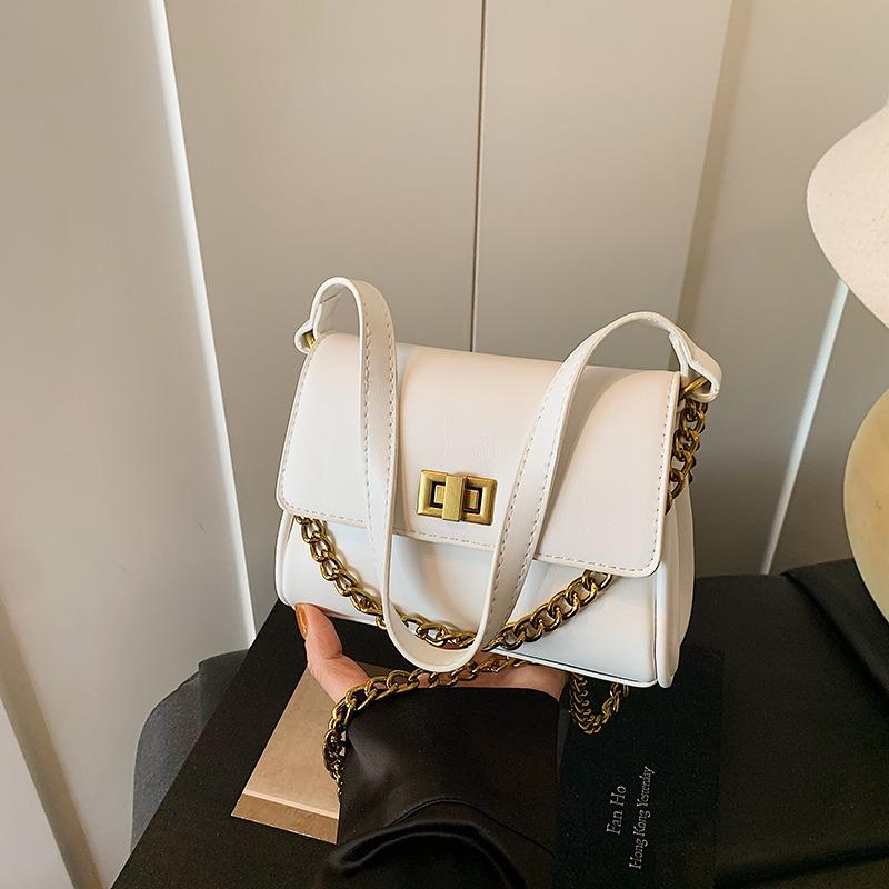 

New chain small bag women s versatile simple casual spring and summer small square bag retro commuter shoulder bag білий