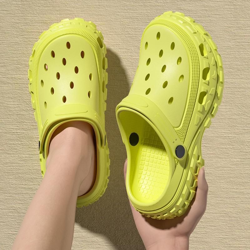 Sommersandalen aus EVA mit dicker Sohle für Herren: Weiches, rutschfestes, desodorierendes und hübsches, größenverstärkendes Schuhwerk.