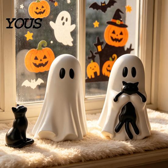 Gothic Style Home Ornament Halloween Ornament, Ghost Hugging A Black Cat Sculpture, Small Resin Collectible for Unique Figurine, Bedroom Entrance