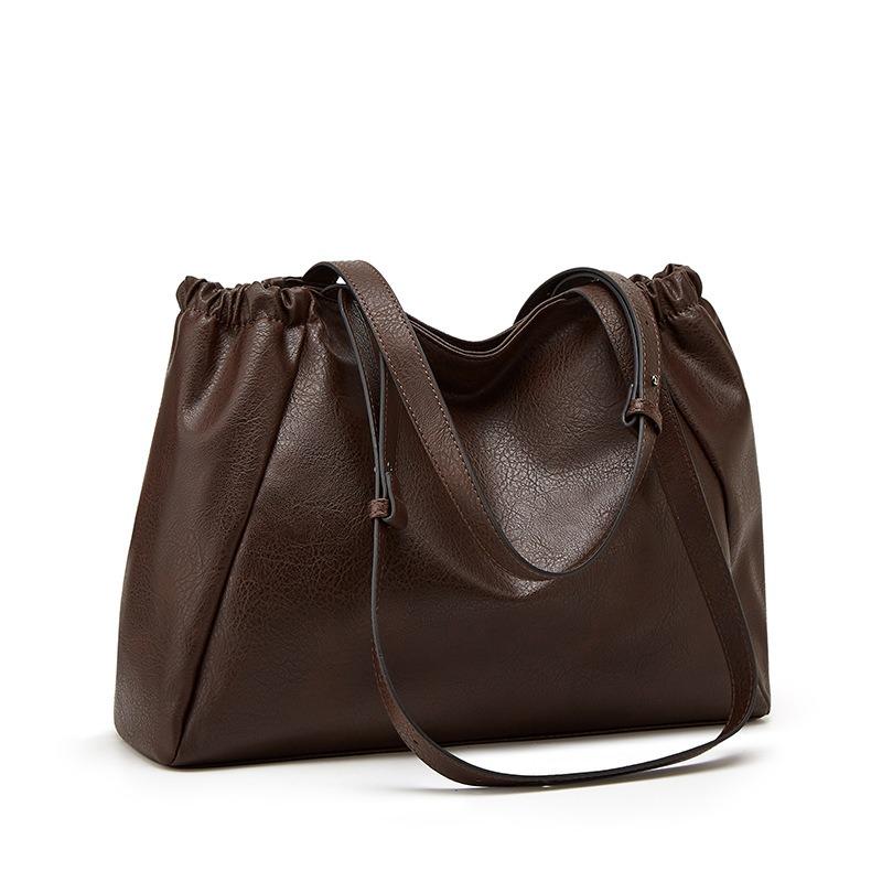 Fashion and casual portable women's bags, high-end sense simple shoulder messenger bag, new commuter tote bag tide