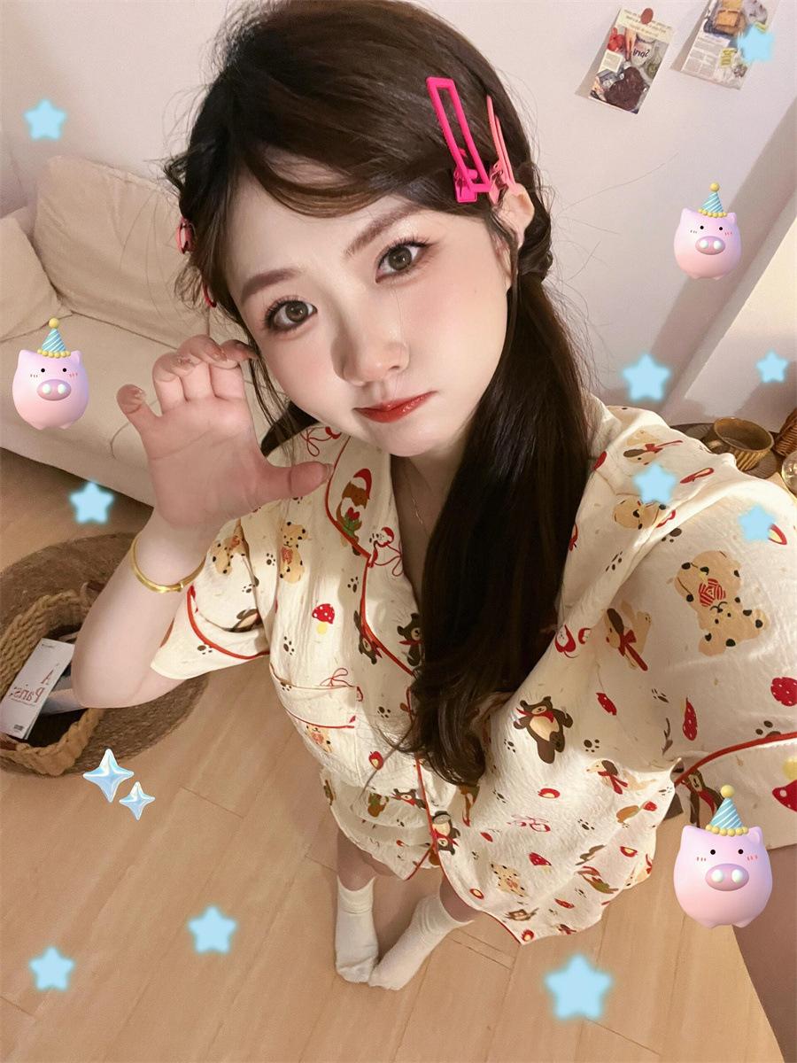

Internet celebrity day new full of cartoon Christmas bear pajamas women s summer short-sleeved cardigan two-piece set student home S