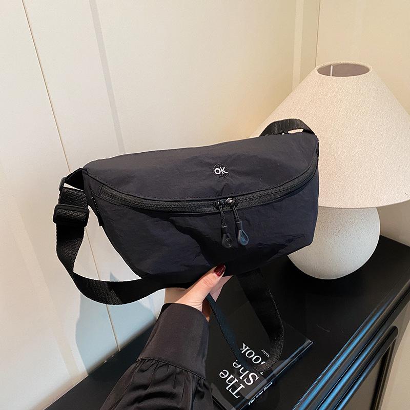 

Bag niche small bag women s 2025 new women s bag Korean version messenger bag fashion shoulder bag dumpling bag чёрный