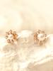 Minimalpiercing 14K Internal Pearl Cubic Flower Labret Piercing