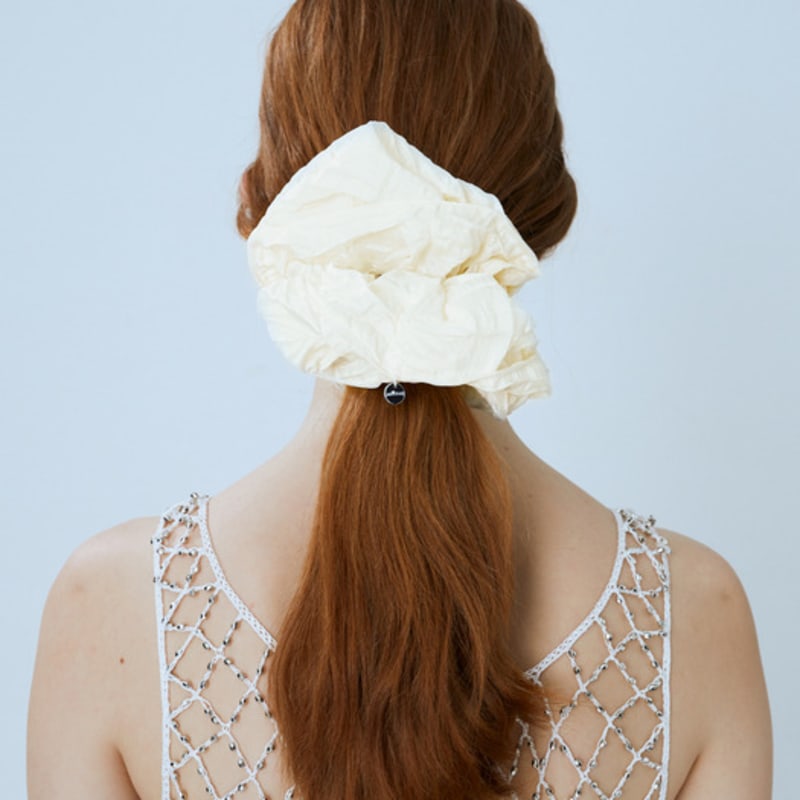 Mellotory Cloud Shirring Scrunchie (ivory)