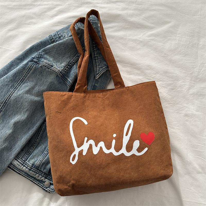 

Fashionable Green Underarm Bag For Women Stylish Medium Sized Tote Ideal For Everyday Use коричневий