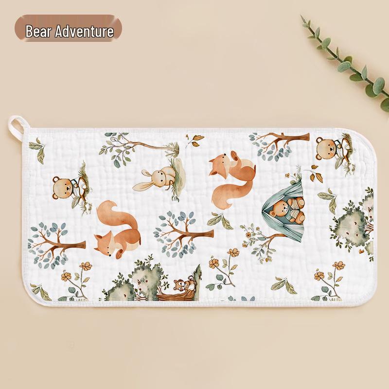 Набор: Хлопковое мятое полотенце и слюнявчик для новорожденного