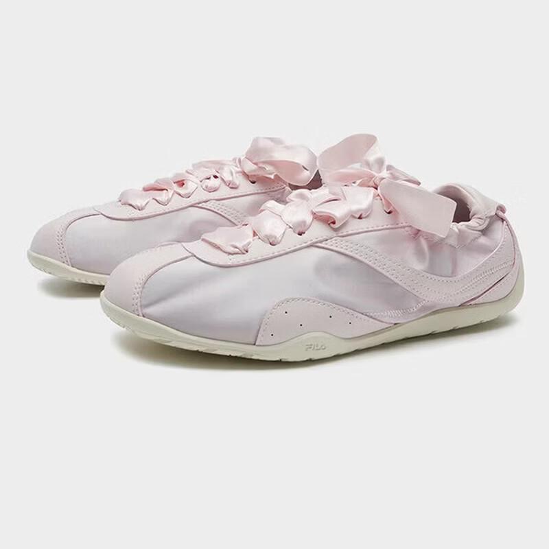 FILA Women s  Flying Ballet  Casual Shoes US 7.5