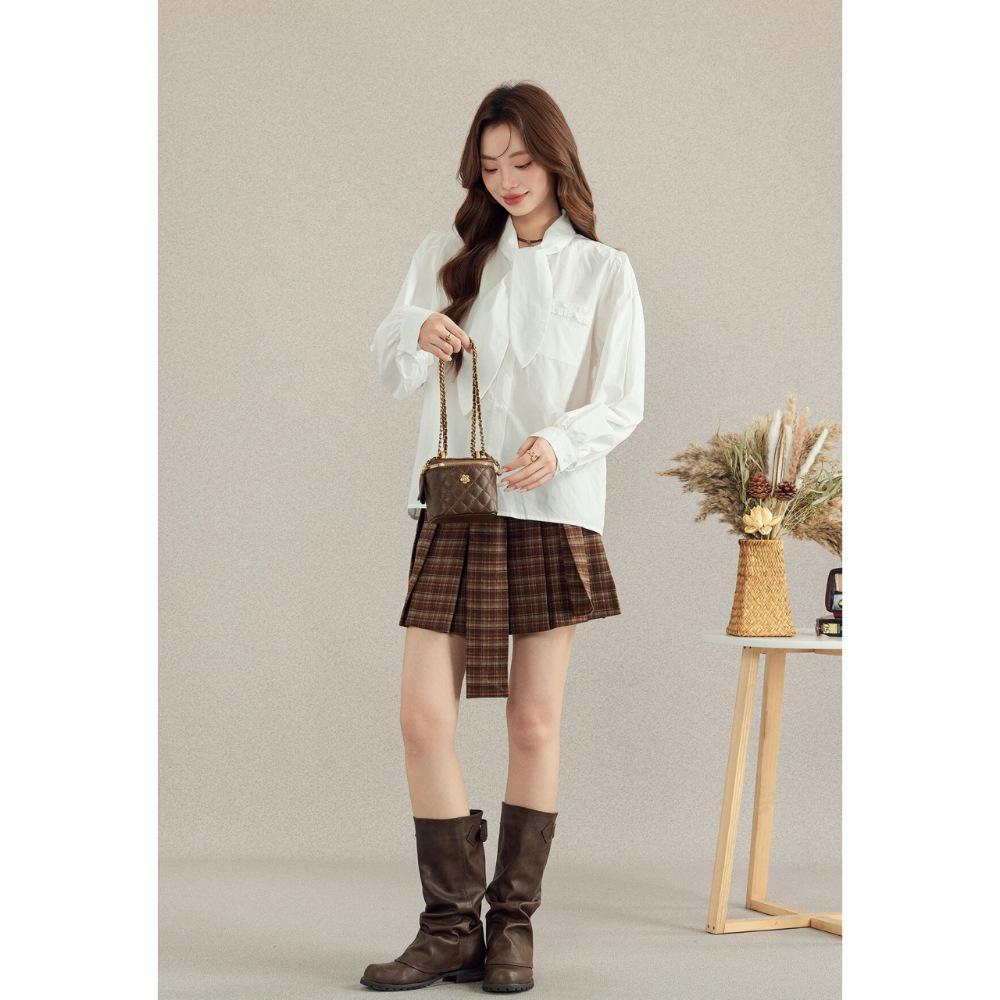 Elegant French Style White Long-Sleeved Women's Shirt - Early Autumn Chic, Slimming Design