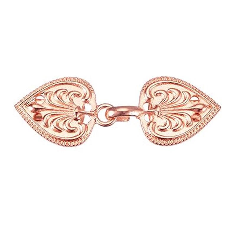 Hanfu Style Fur-Trimmed Coat with Frog Closure and Scarf Clip Brooch