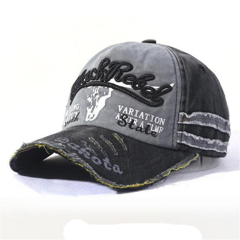 Bull Embroidery Baseball Cap - Korean-Style Embroidered Unisex Hat for Outdoor Sports & Casual Sun Protection